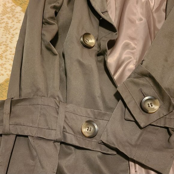 Trench Coat - Picture 8 of 8